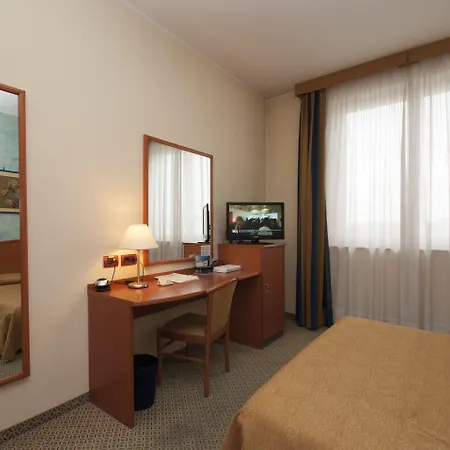 Brindor Hotel 3*