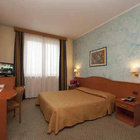 Hotel Brindor Poirino