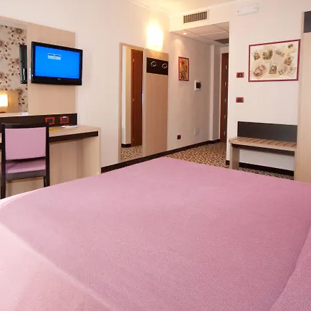 Hotel Brindor Poirino