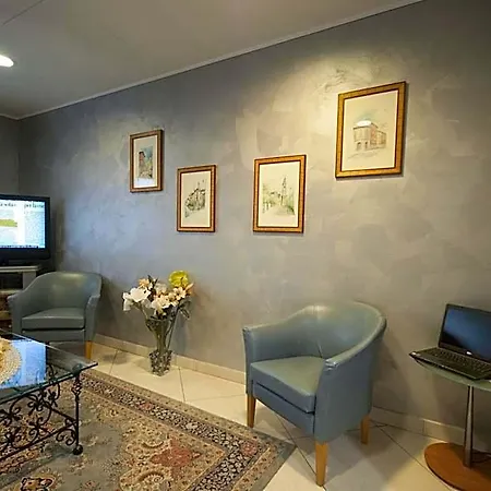 Brindor Hotel 3*